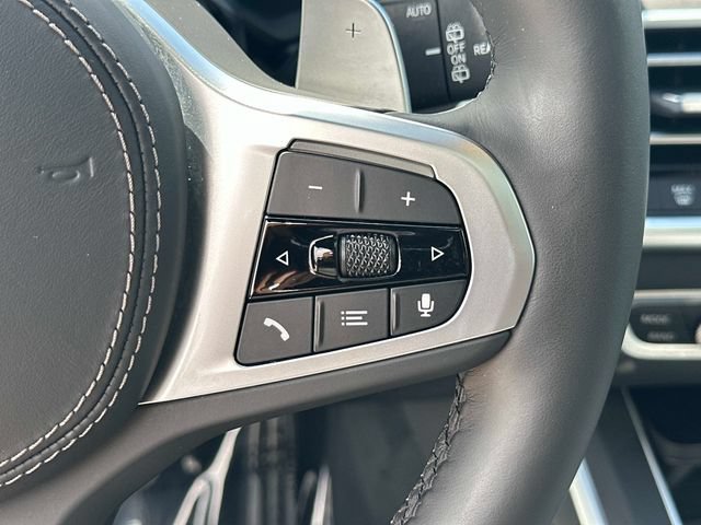 Used 2022 BMW X7 xDrive40i w/ M Sport Package AWD/4WD image 8