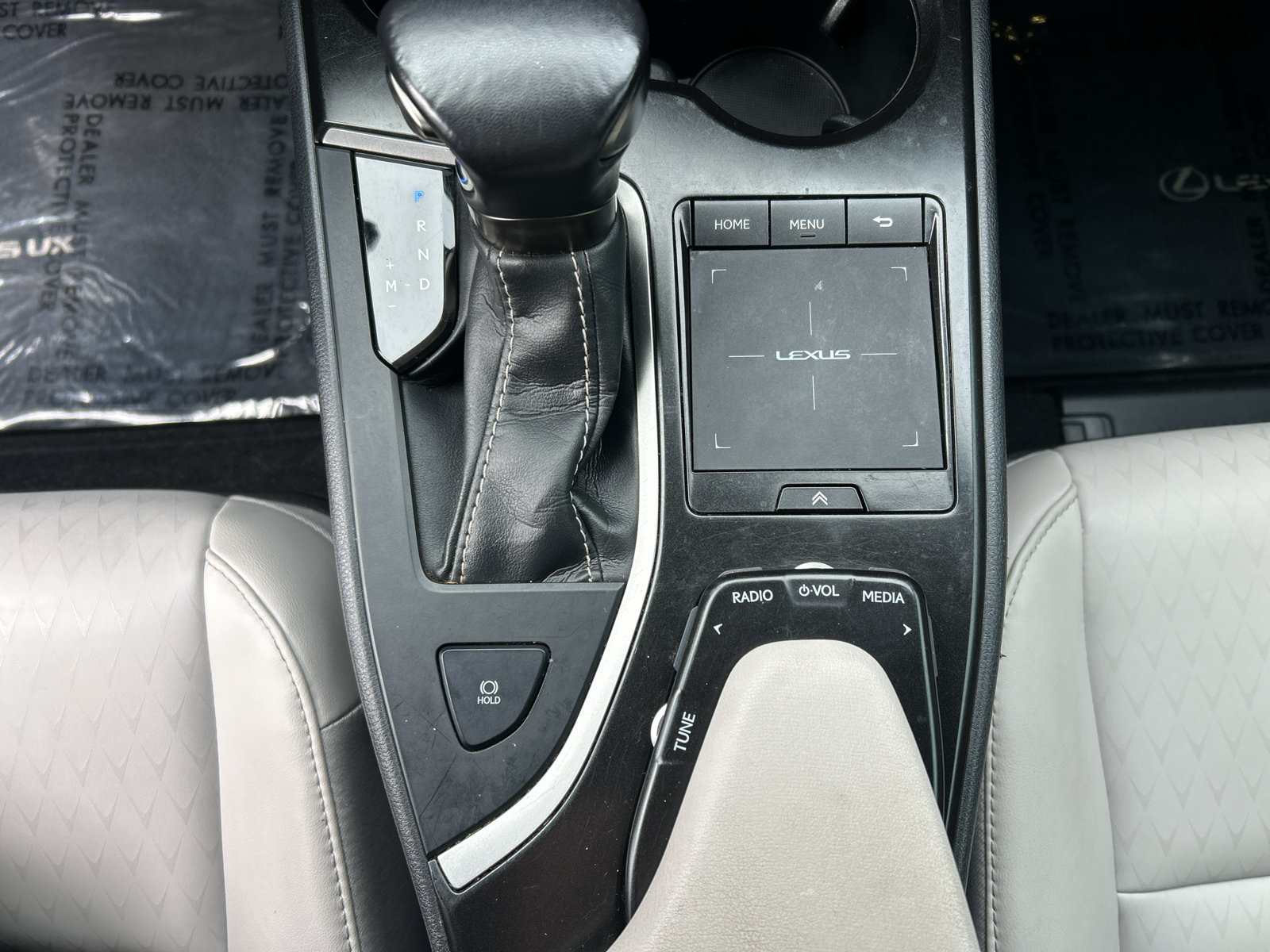 Used 2022 Lexus UX 200 w/ Accessory Package (Z1) FWD image 23