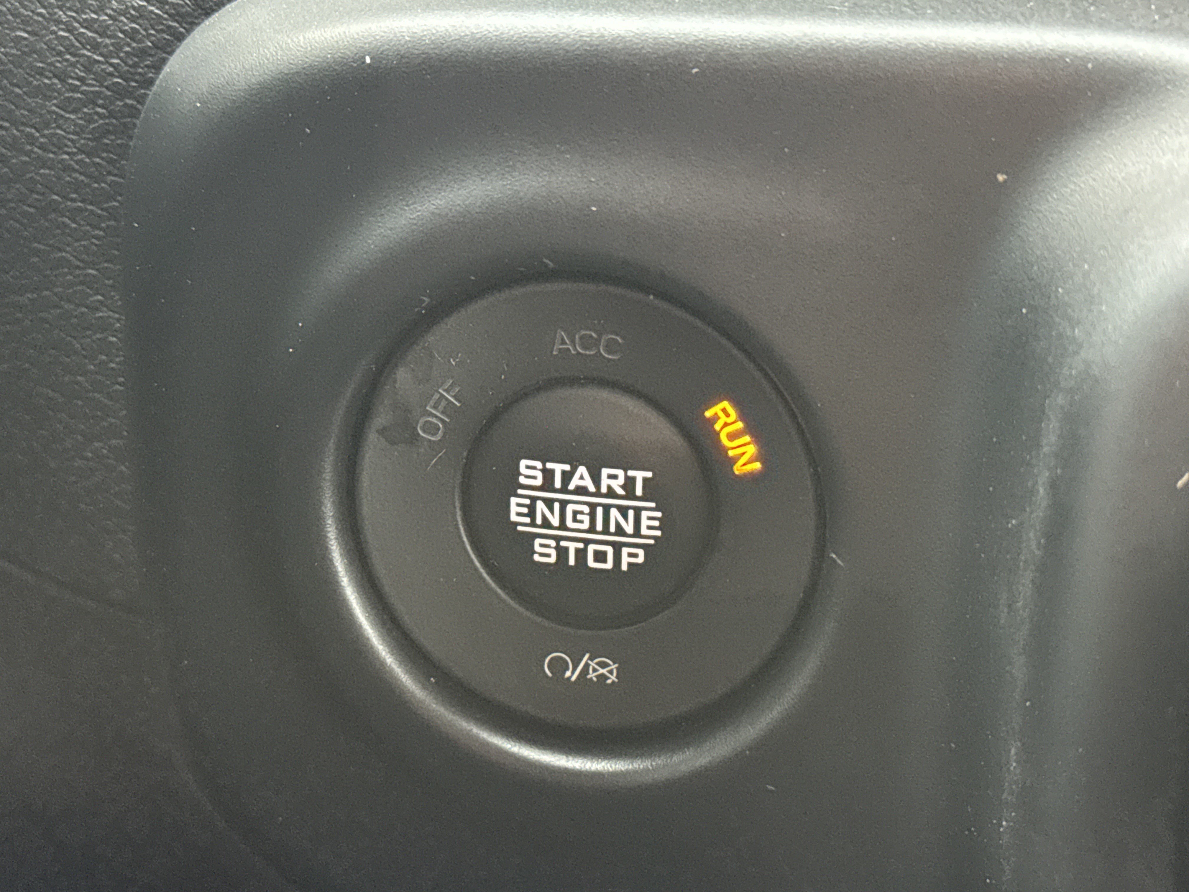 Used 2023 Jeep Gladiator Sport image 15