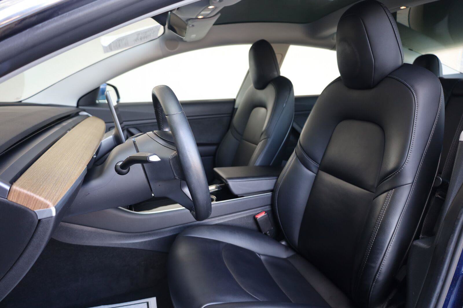 Used 2018 Tesla Model 3 Long Range RWD image 18
