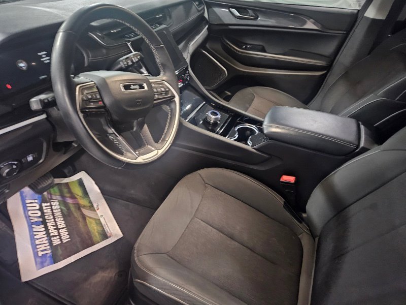 Used 2022 Jeep Grand Cherokee L Laredo w/ Luxury Tech Group I AWD/4WD image 14