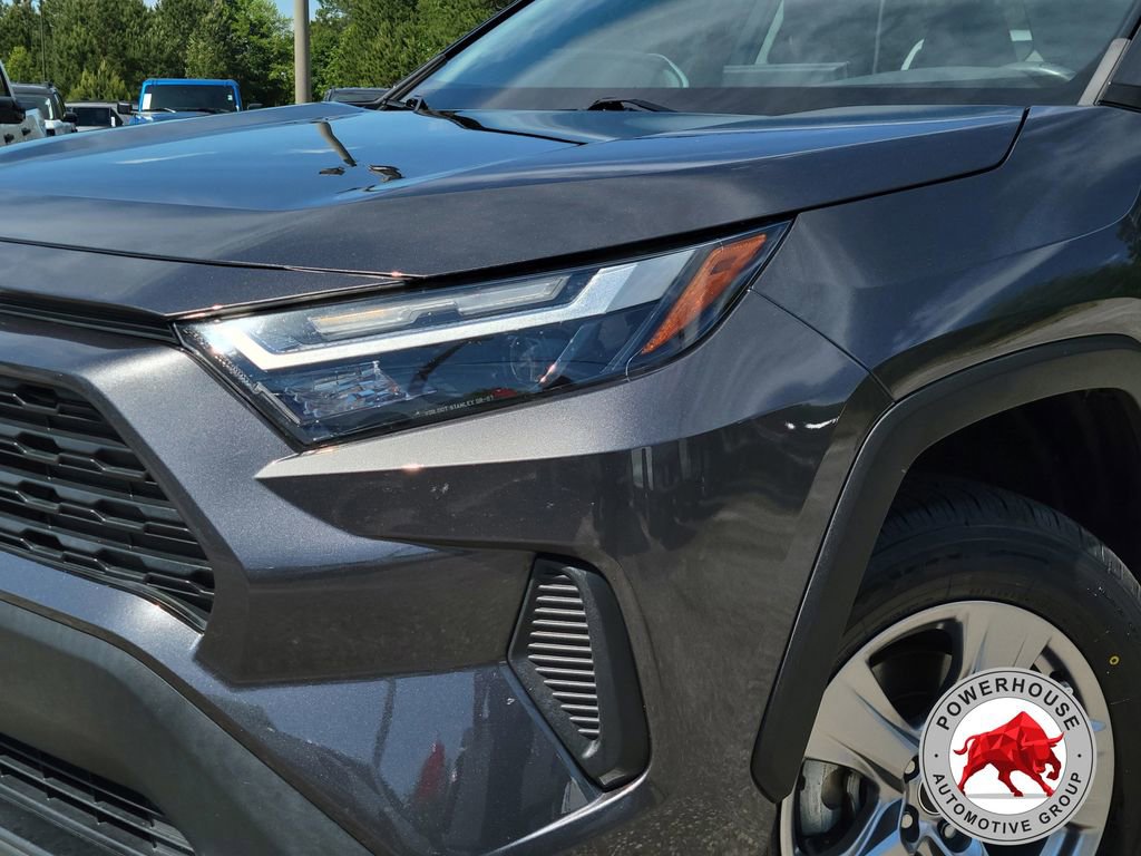 Used 2023 Toyota RAV4 XLE w/ Convenience Package FWD image 11
