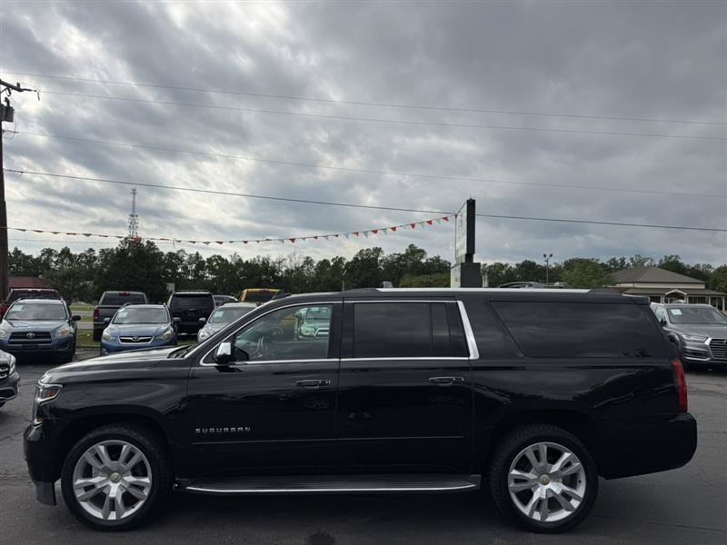 Used 2017 Chevrolet Suburban Premier AWD/4WD image 4