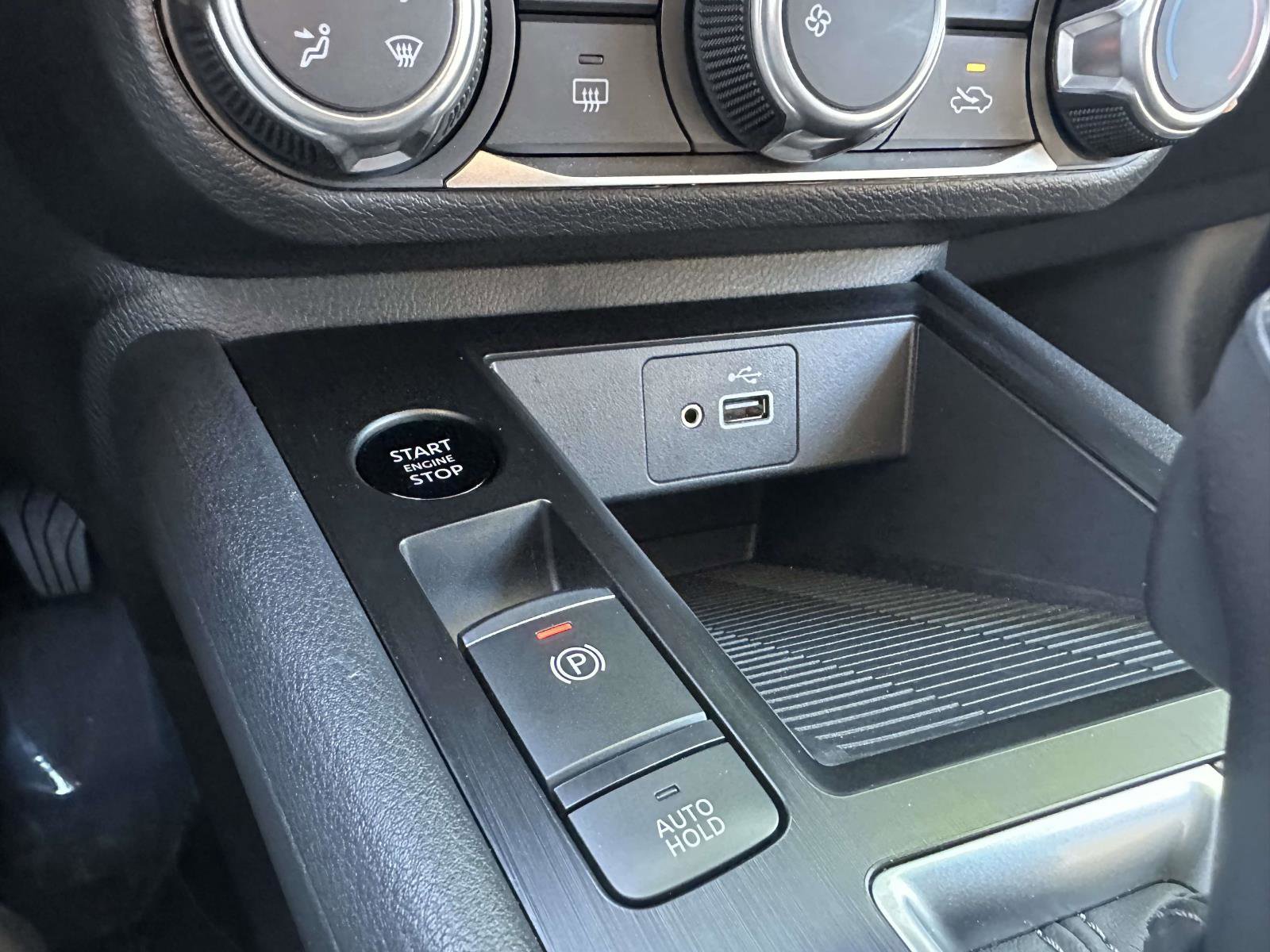 Used 2025 Nissan Kicks S image 21