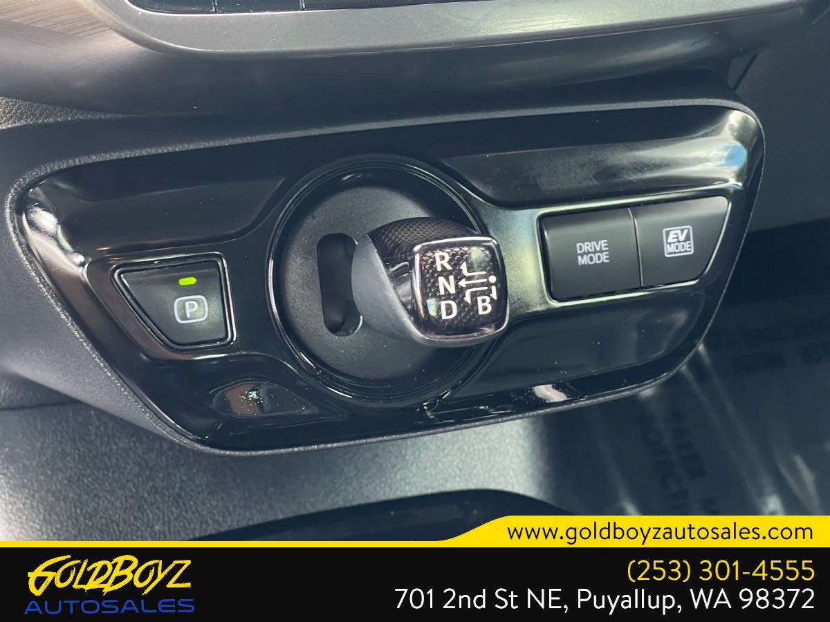 Used 2021 Toyota Prius FWD image 30