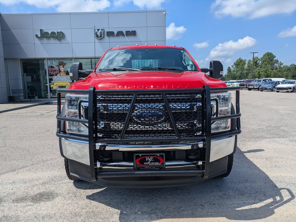 Used 2022 Ford F550 4x4 Crew Cab Super Duty w/ Power Equipment Group image 9