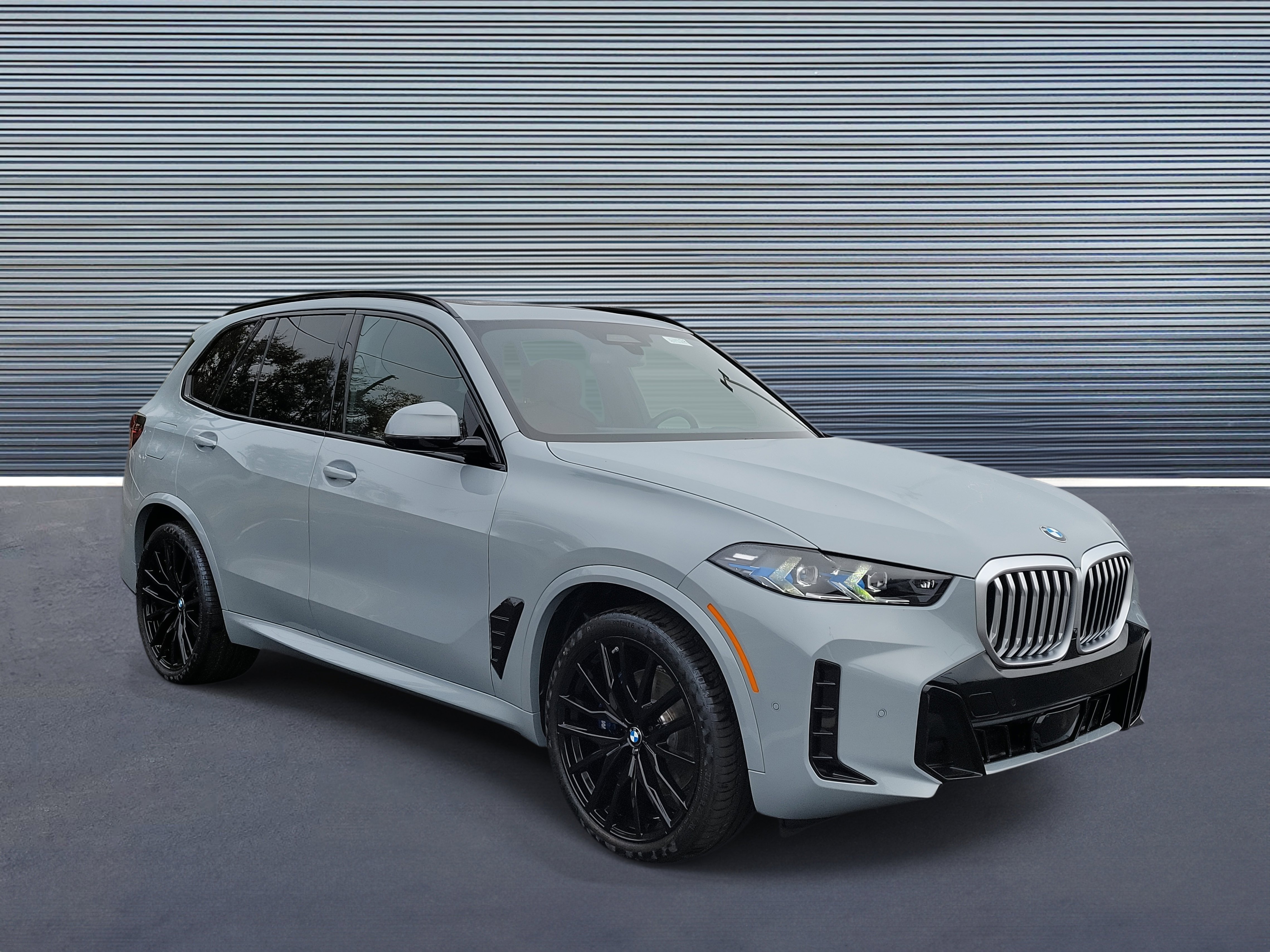 New 2026 BMW X5 xDrive40i w/ Executive Package image 2