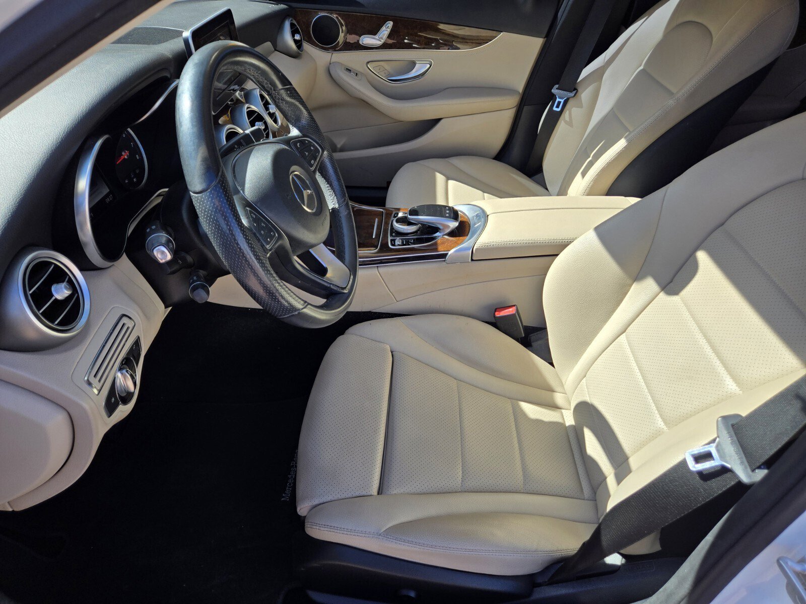 Used 2015 Mercedes-Benz C 300 4MATIC Sedan image 7