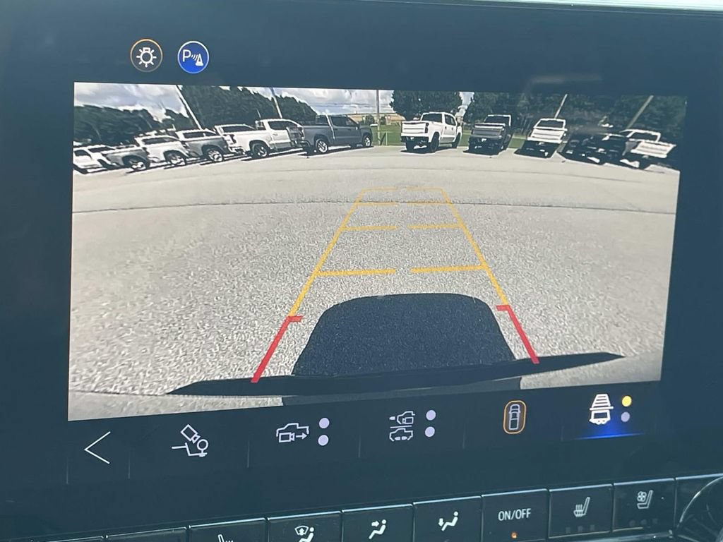 New 2026 Chevrolet Colorado ZR2 w/ Technology Package AWD/4WD image 18