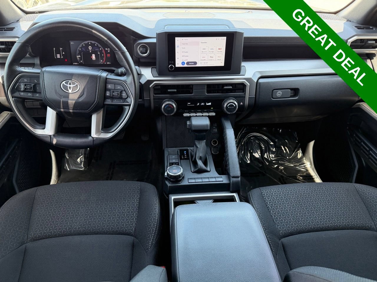 Used 2025 Toyota 4Runner SR5 AWD/4WD image 13