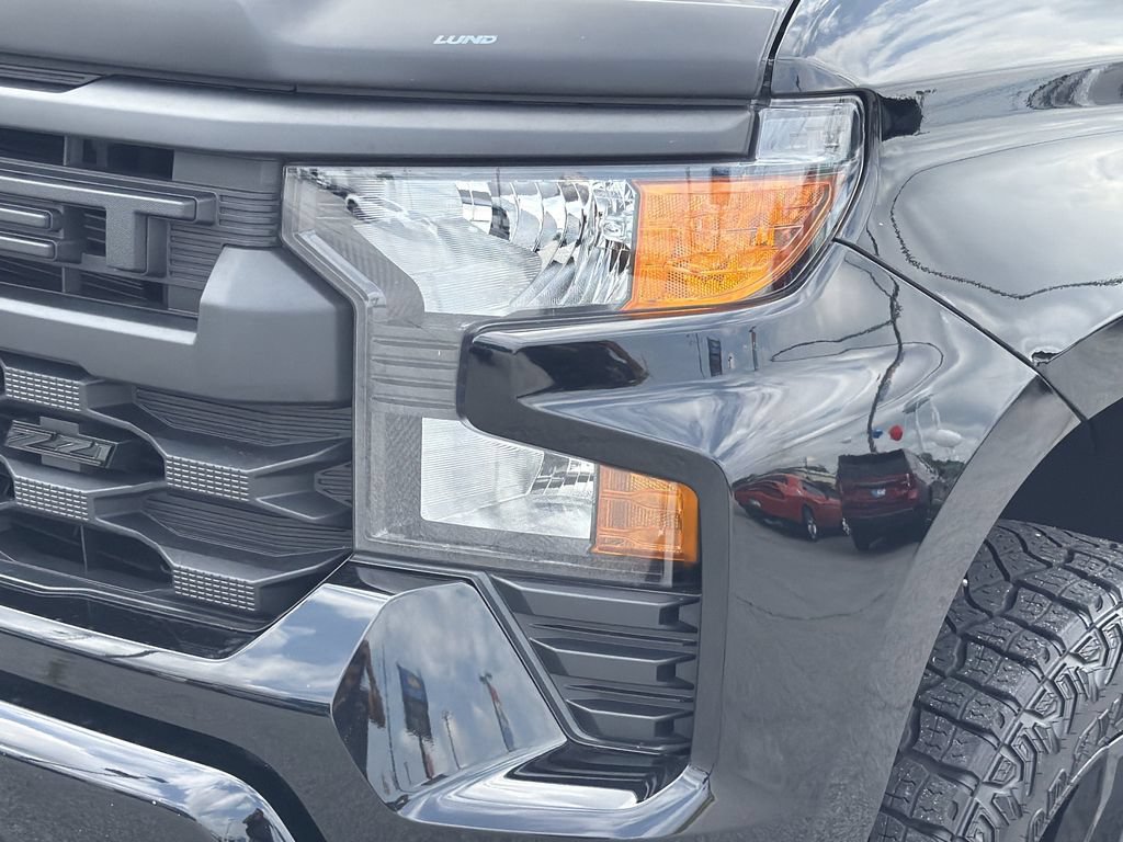 Used 2024 Chevrolet Silverado 1500 Custom Trail Boss w/ Midnight Edition AWD/4WD image 25