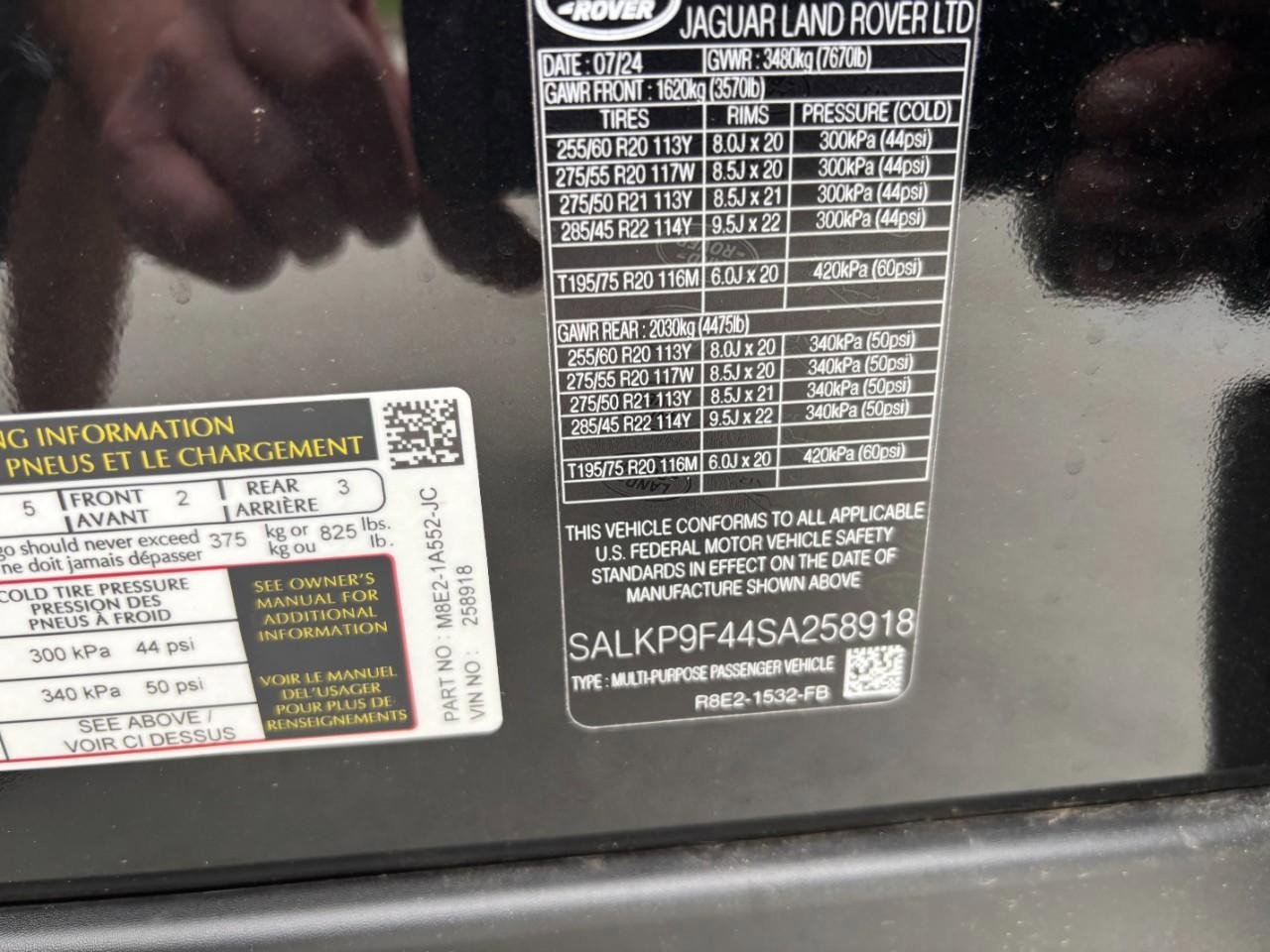 New 2025 Land Rover Range Rover SE image 40