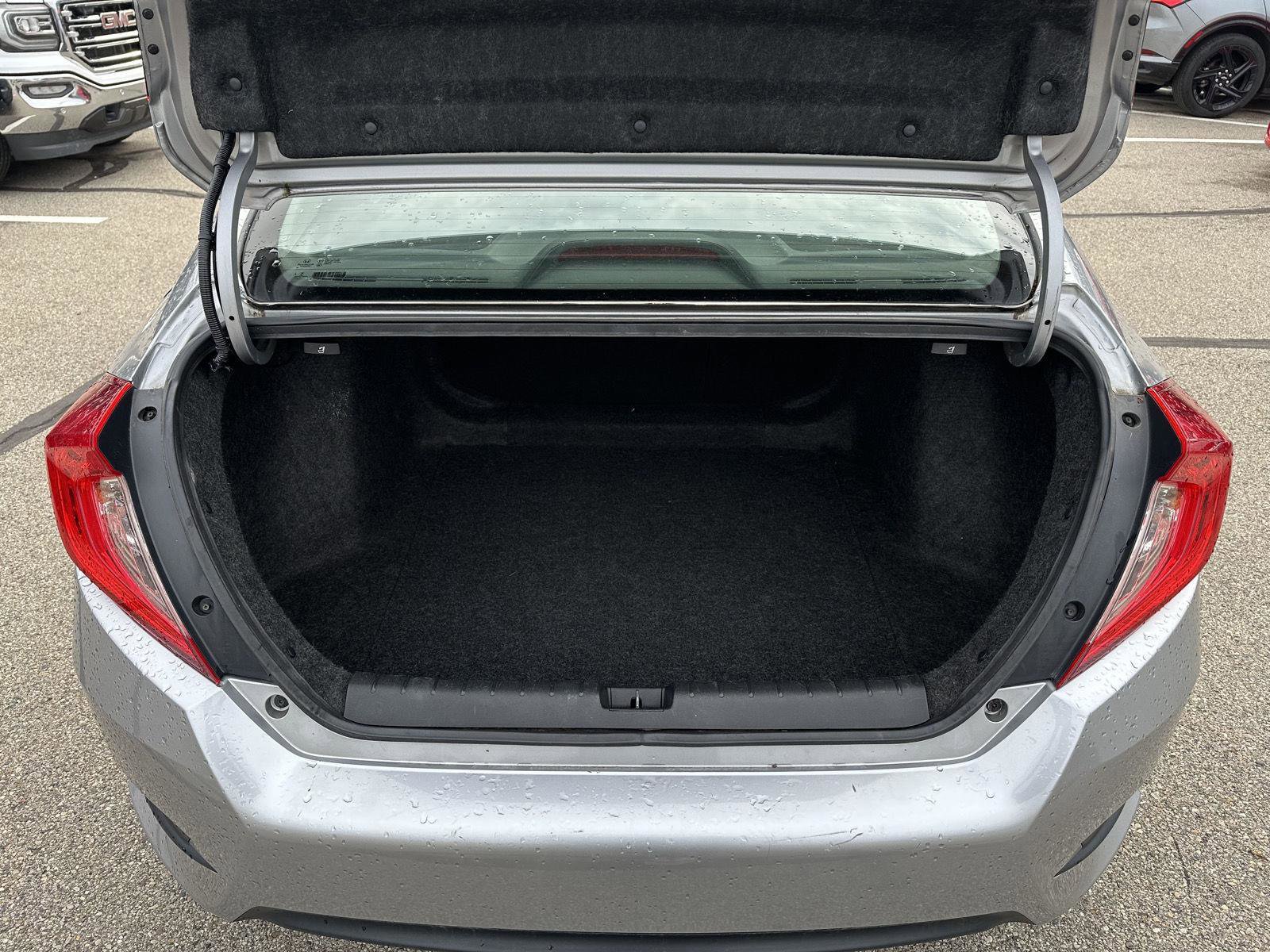 Used 2017 Honda Civic EX-L image 6