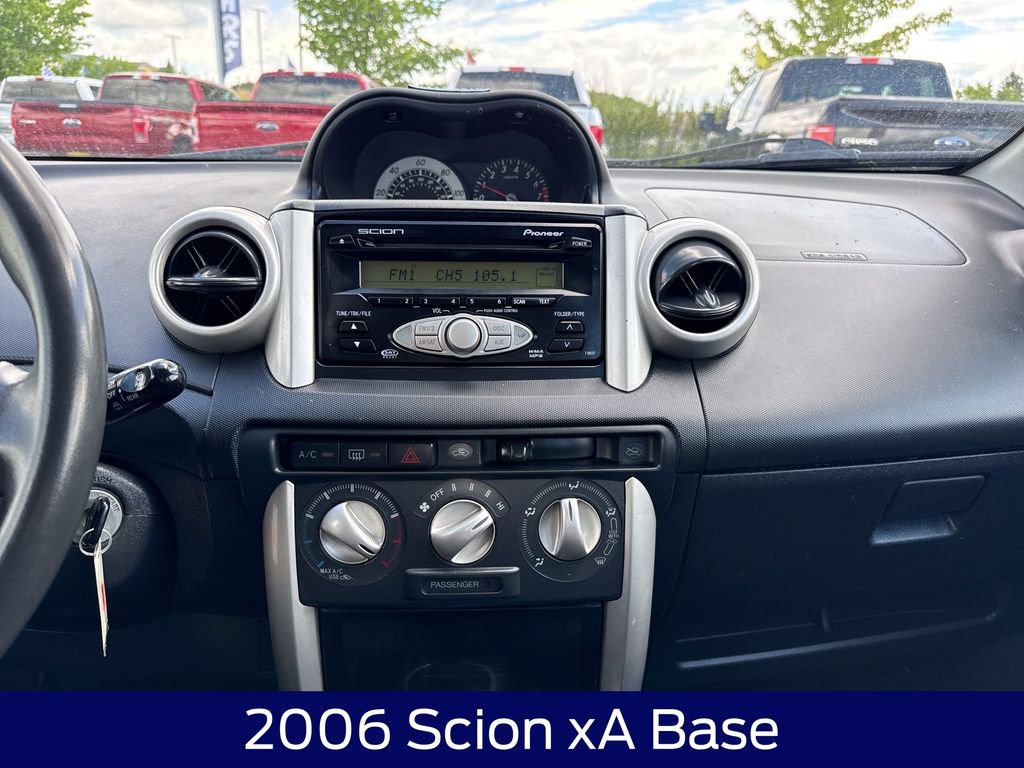 Used 2006 Scion xA FWD image 18