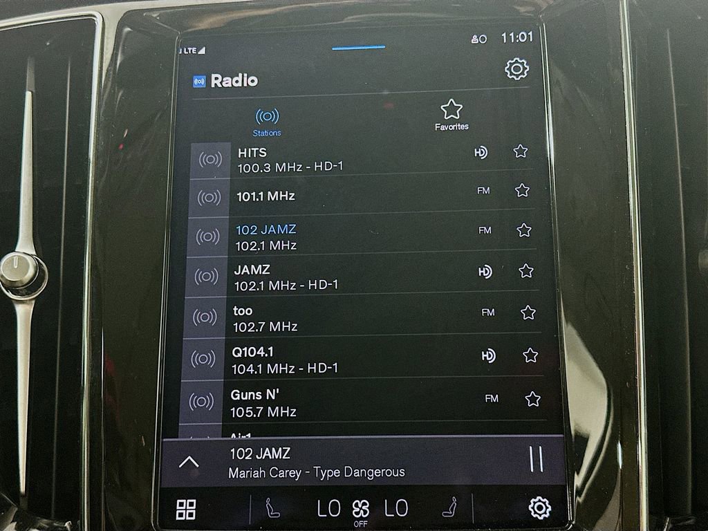 Used 2023 Volvo S60 B5 Ultimate image 17