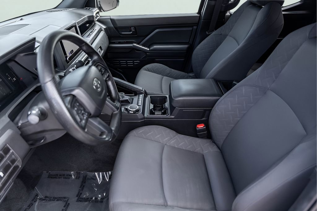Used 2025 Toyota Tacoma SR AWD/4WD image 12