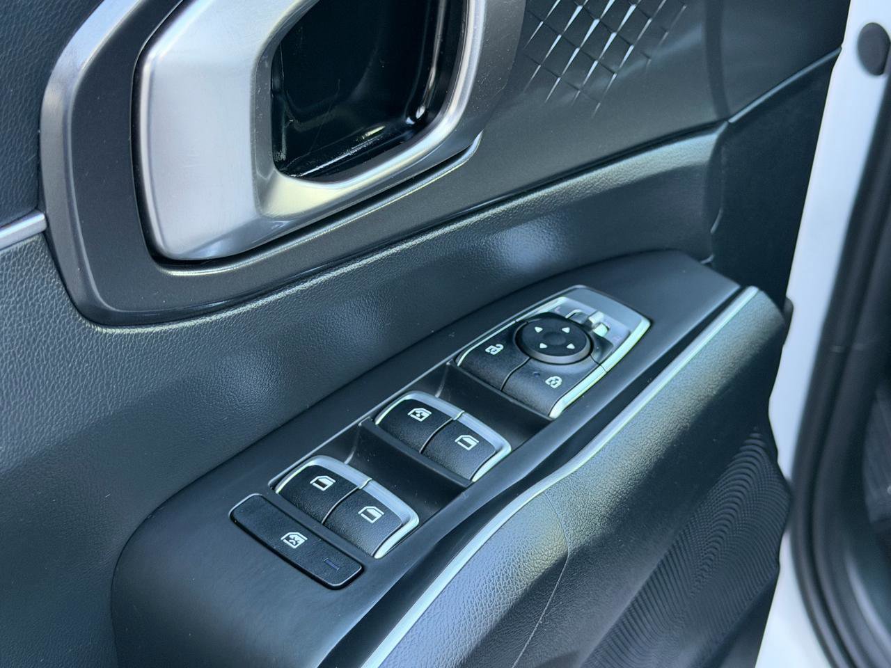 Used 2021 Kia Sorento LX FWD image 10