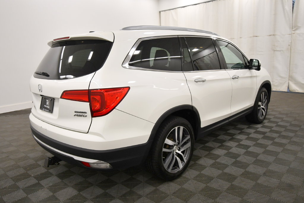Certified 2017 Honda Pilot Touring image 8