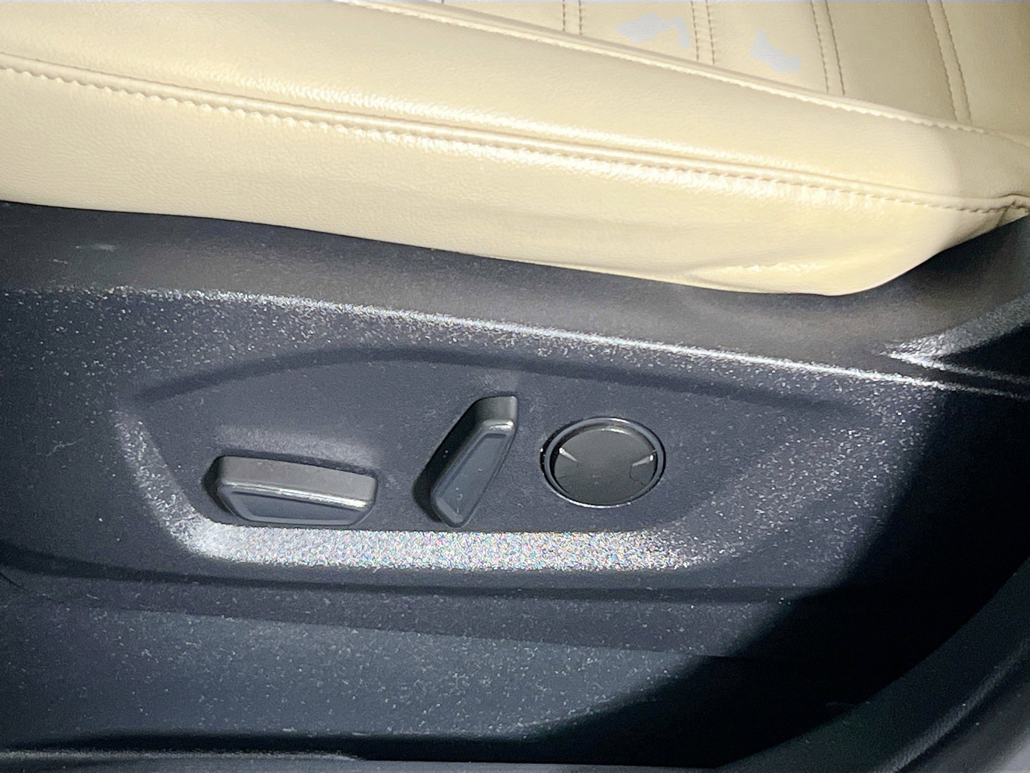 Used 2024 Ford Edge SEL image 15