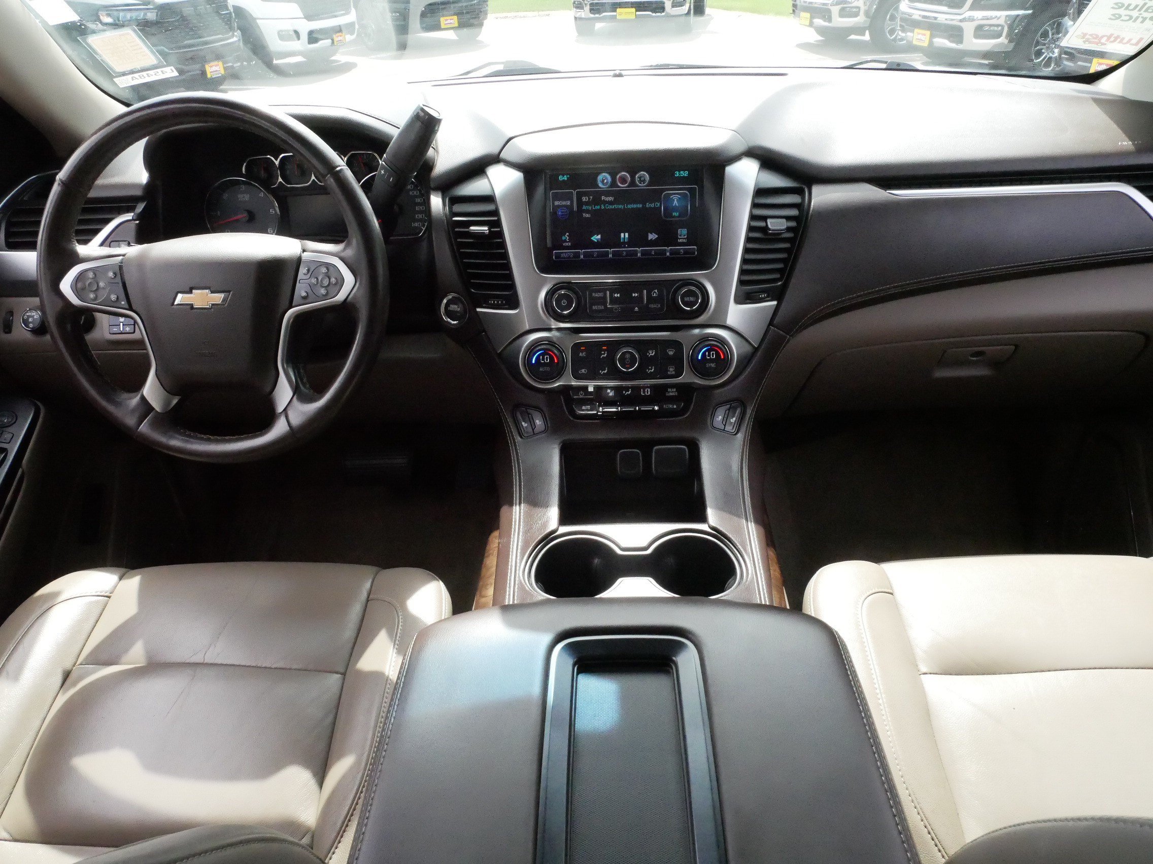 Used 2015 Chevrolet Suburban LT w/ Luxury Package AWD/4WD image 10