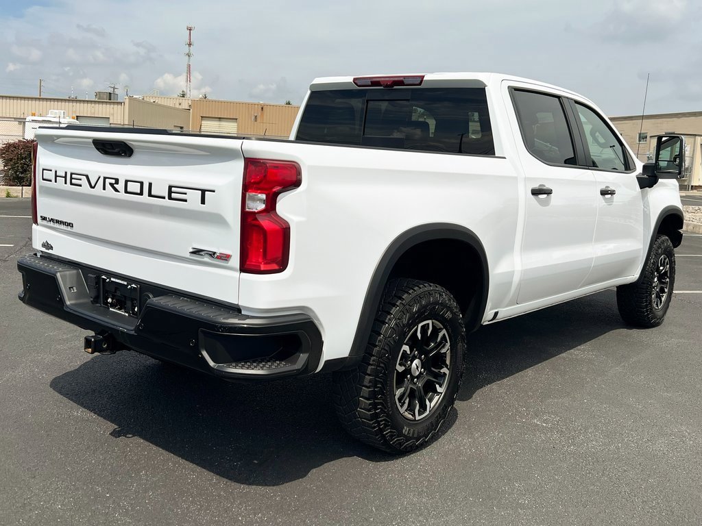 Used 2024 Chevrolet Silverado 1500 ZR2 image 11