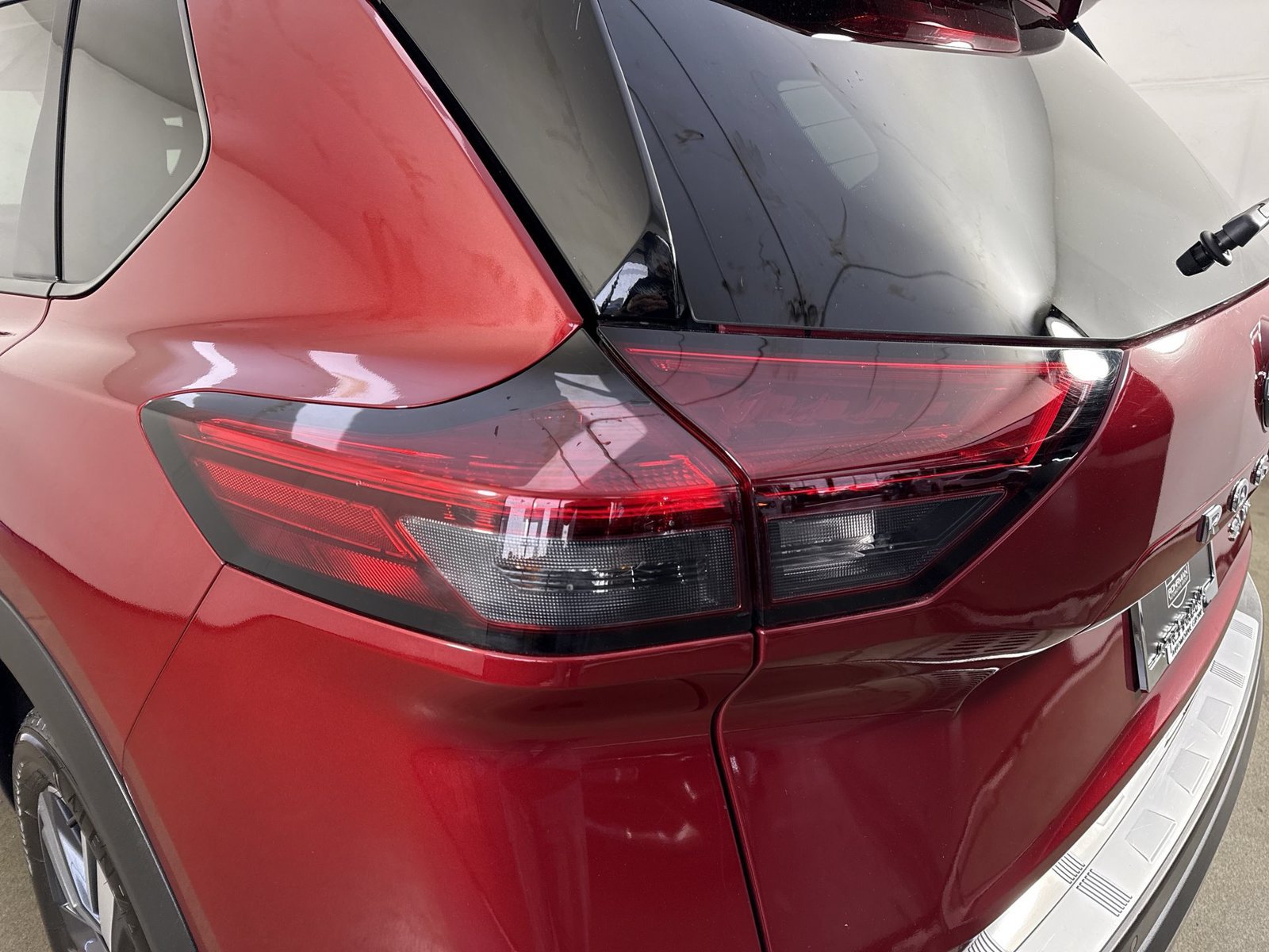 Certified 2023 Nissan Rogue SL AWD/4WD image 33