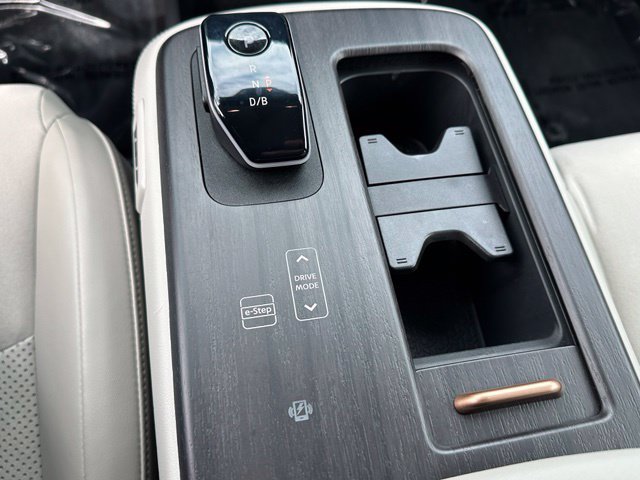 Used 2025 Nissan Ariya AWD image 21