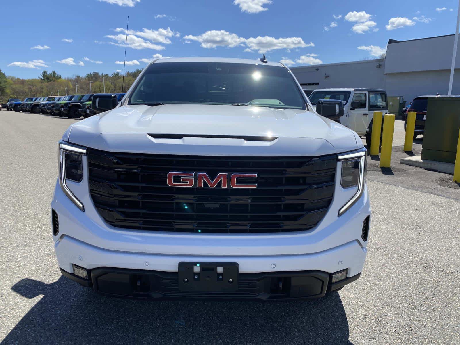 Used 2026 GMC Sierra 1500 Elevation w/ Elevation Premium Package AWD/4WD image 11