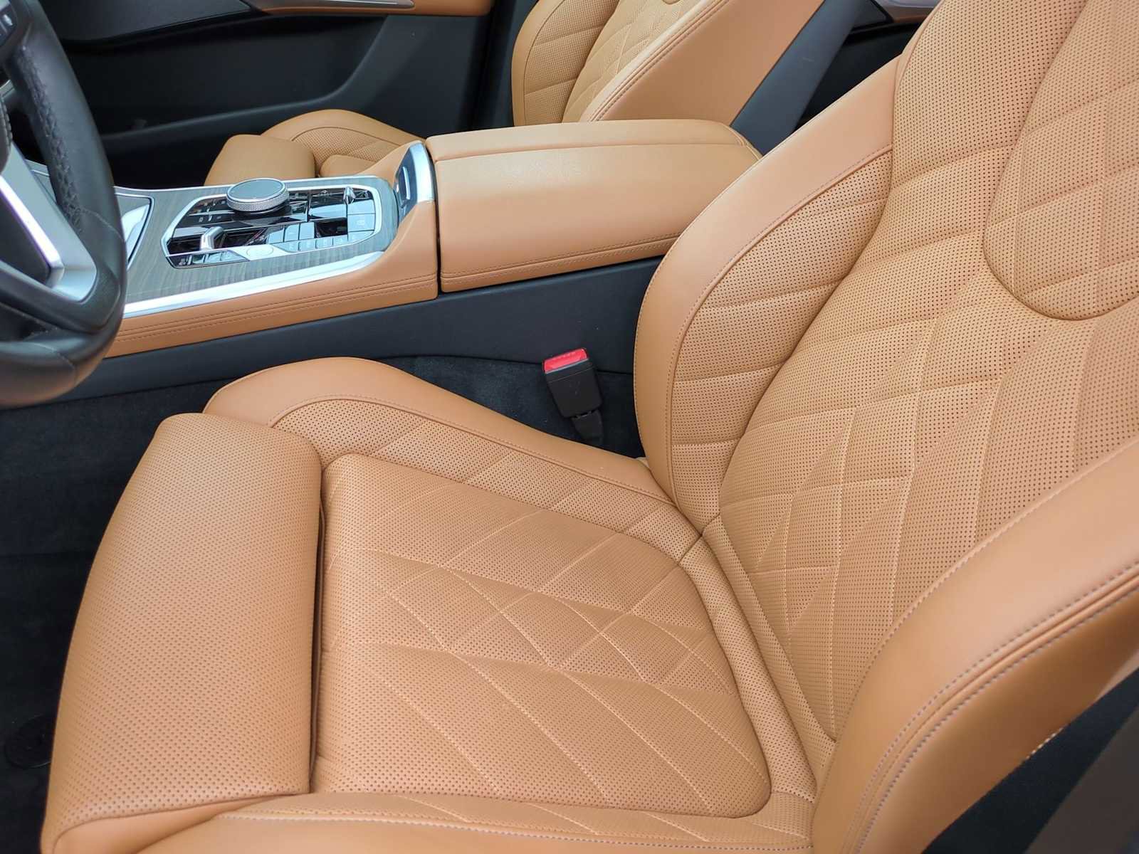 Certified 2024 BMW X5 xDrive50e w/ Premium Package image 15