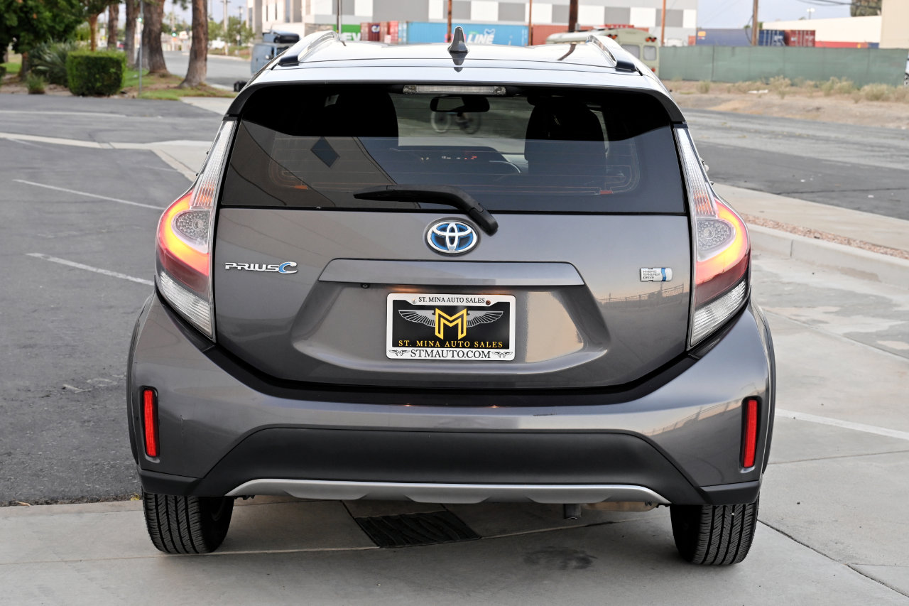Used 2018 Toyota Prius C Three image 6