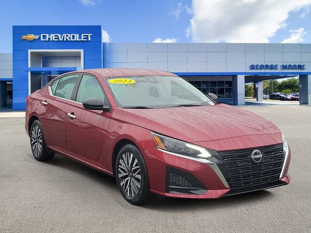 Used 2024 Nissan Altima 2.5 SV