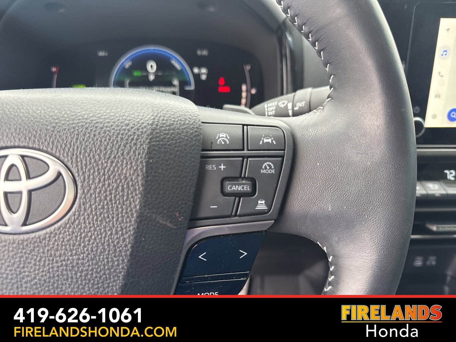 Used 2025 Toyota Camry SE FWD image 20