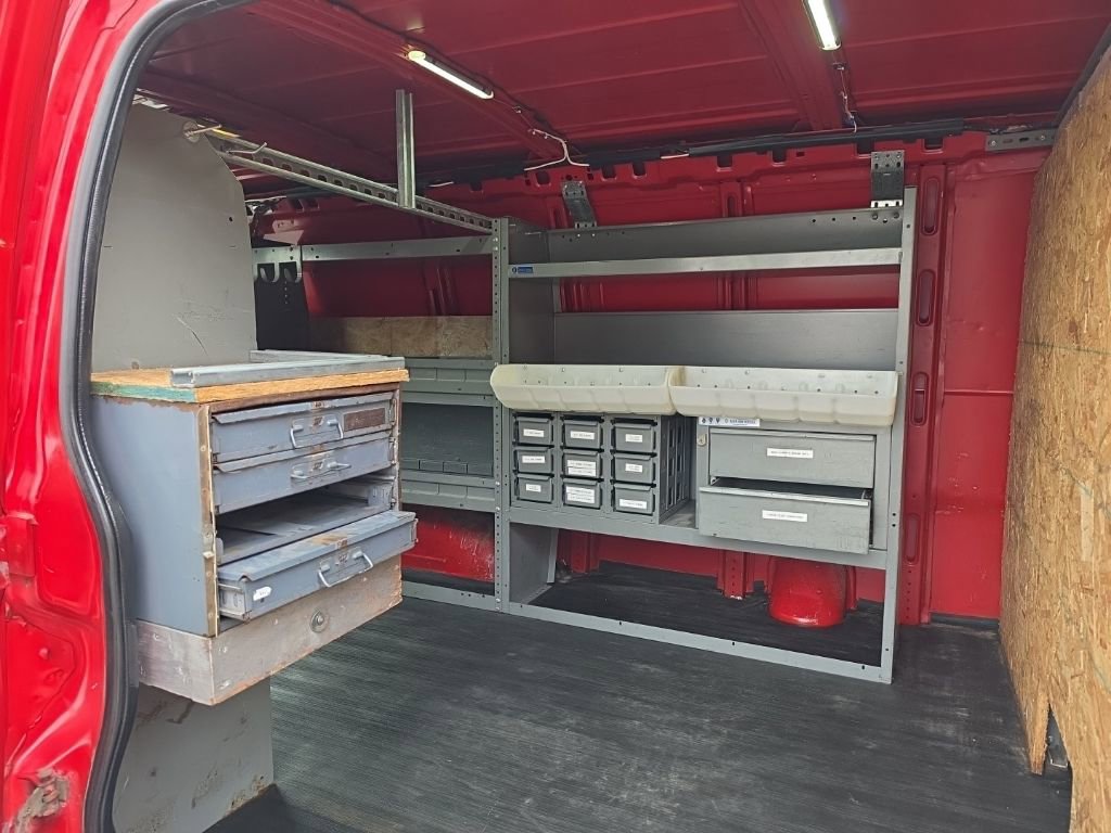 Used 2009 GMC Savana 3500 w/ Power Package image 9