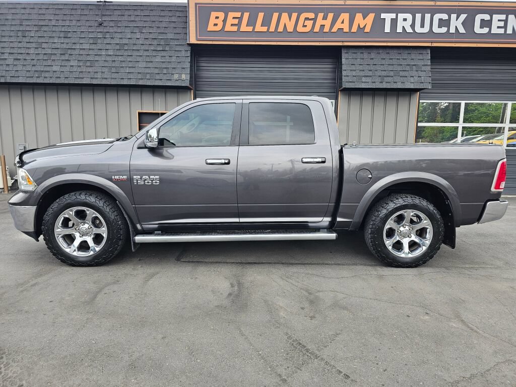 Used 2017 RAM 1500 Laramie w/ Convenience Group AWD/4WD image 2