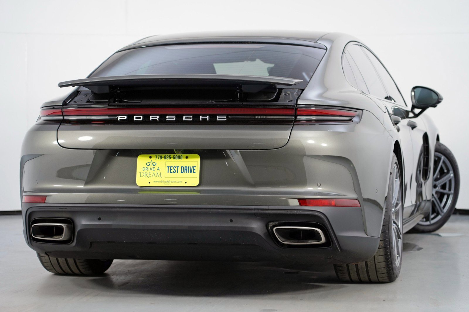 Used 2025 Porsche Panamera w/ Premium Package image 5