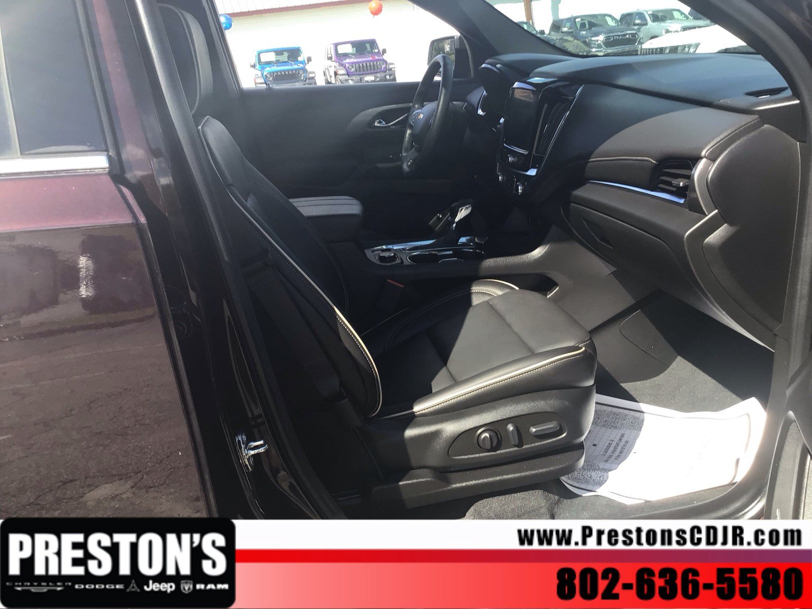Used 2023 Chevrolet Traverse Premier AWD/4WD image 30