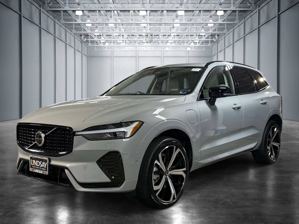 Used 2025 Volvo XC60 T8 Ultra w/ Protection Package Premier AWD/4WD image 1