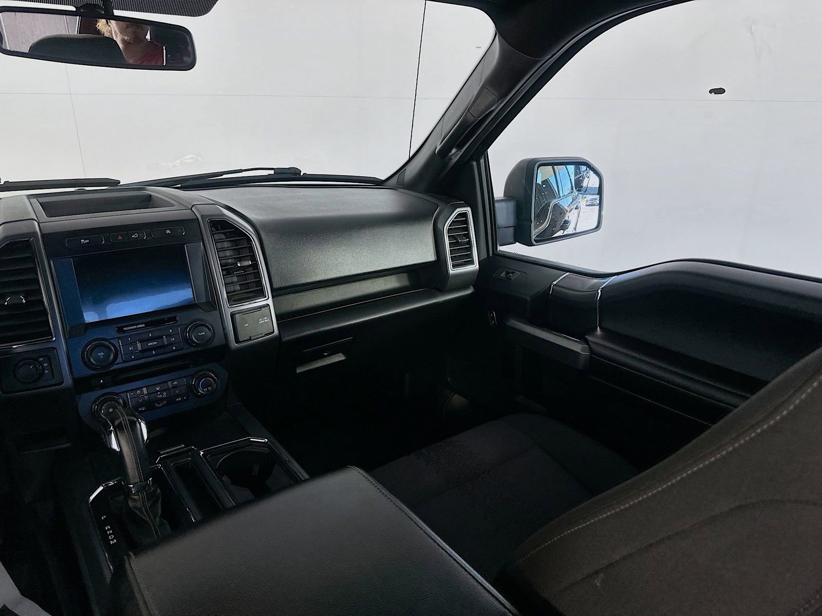 Used 2018 Ford F150 XLT w/ Equipment Group 302A Luxury AWD/4WD image 23