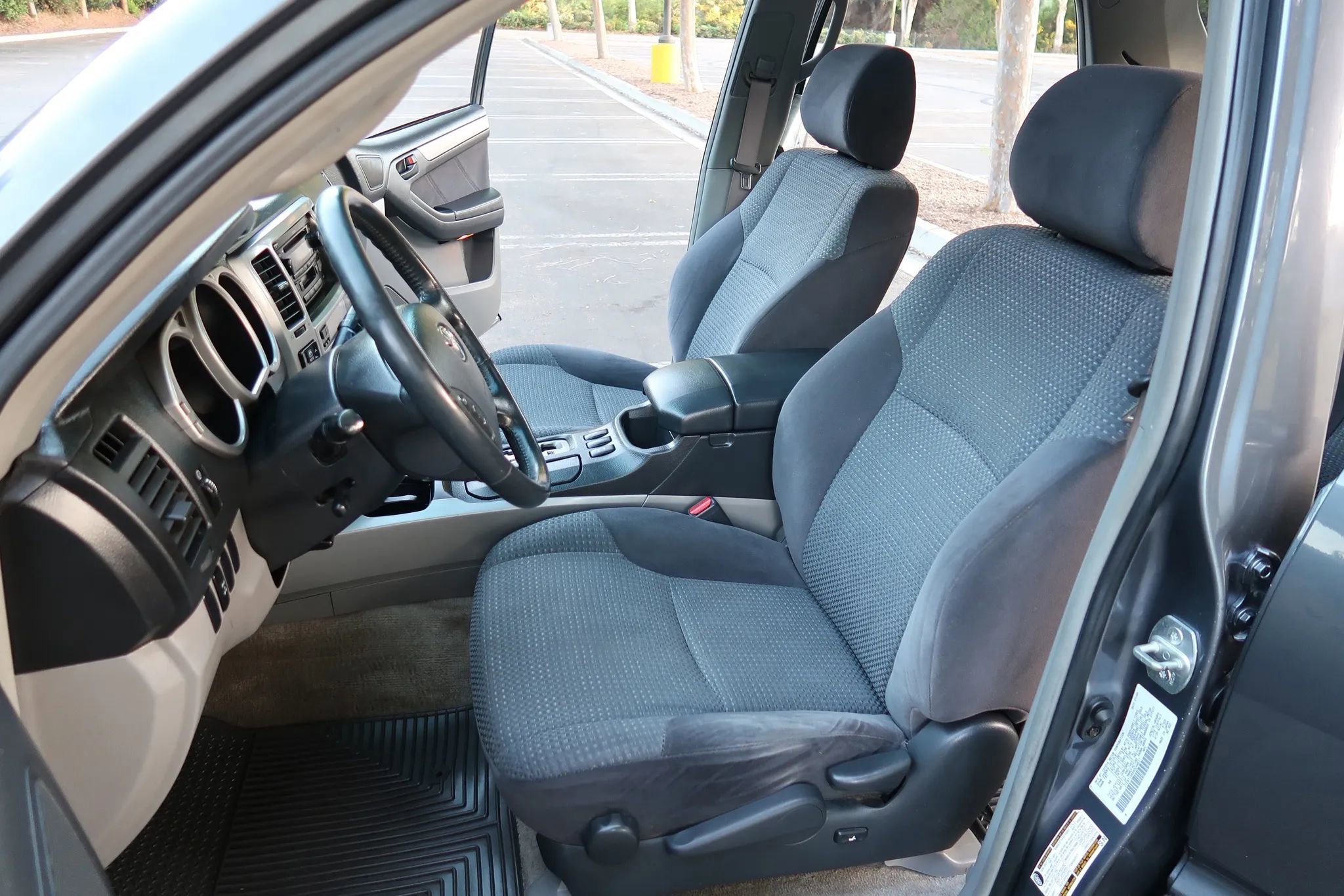 Used 2004 Toyota 4Runner Sport image 11