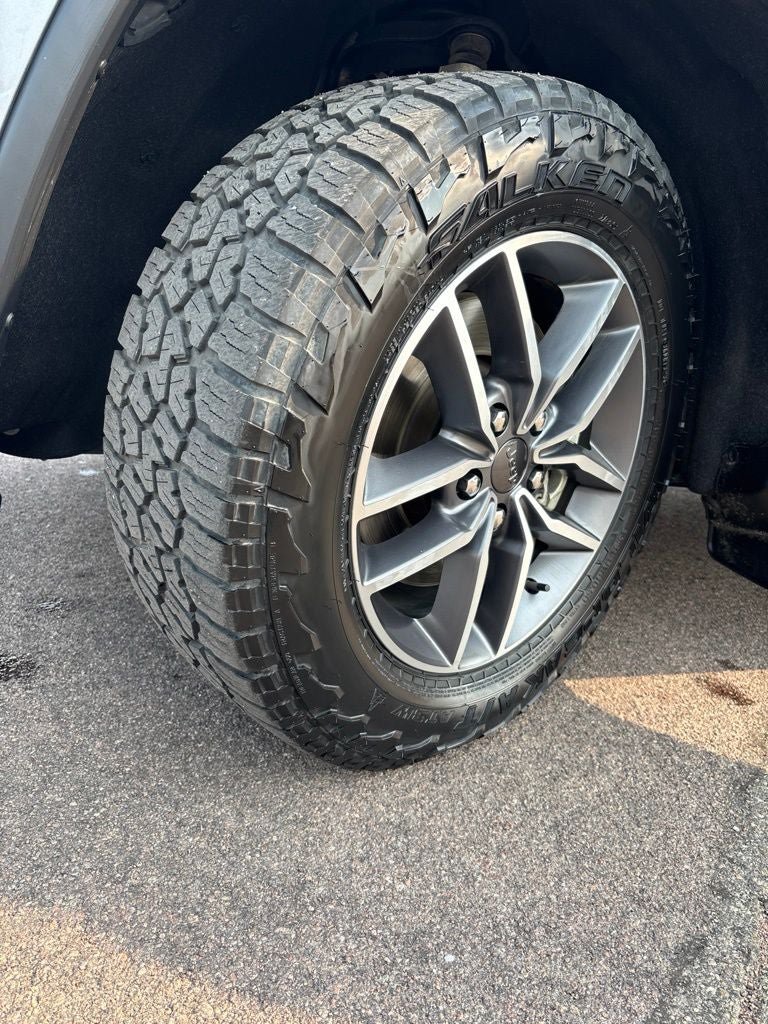 Used 2021 Jeep Grand Cherokee Limited AWD/4WD image 10