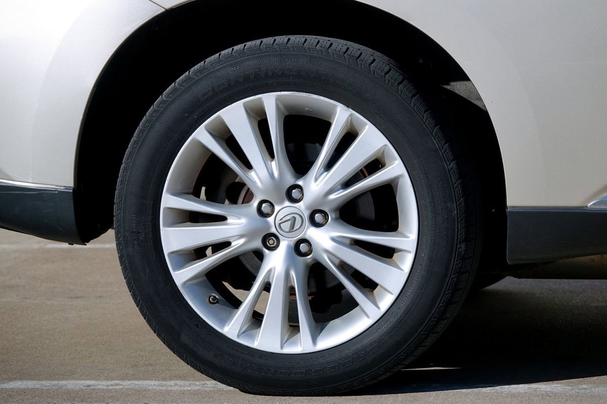 Used 2012 Lexus RX 450h AWD w/ Premium Pkg image 29