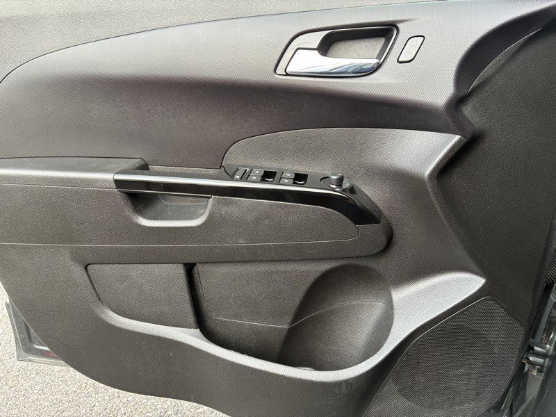 Used 2020 Chevrolet Sonic LT image 15