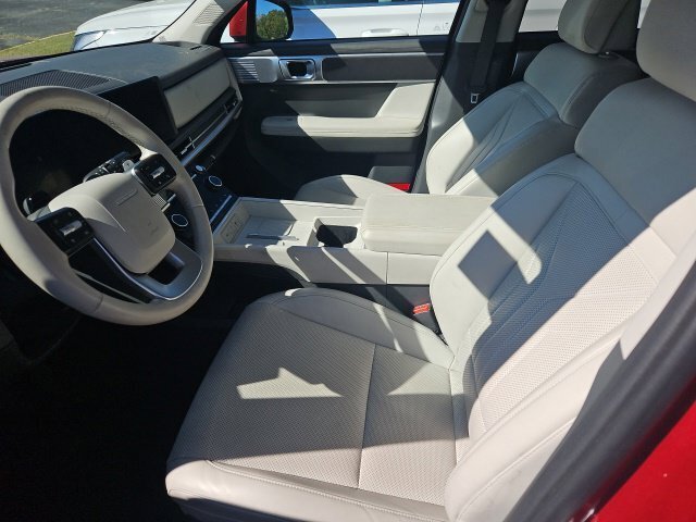 Used 2025 Hyundai Santa Fe SEL AWD/4WD image 7