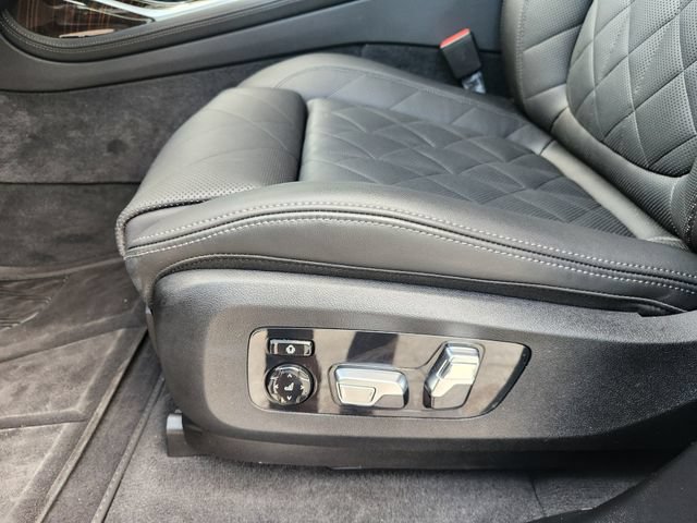 Used 2025 BMW X7 xDrive40i AWD/4WD image 24