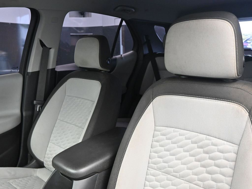 Used 2019 Chevrolet Equinox LS FWD image 23