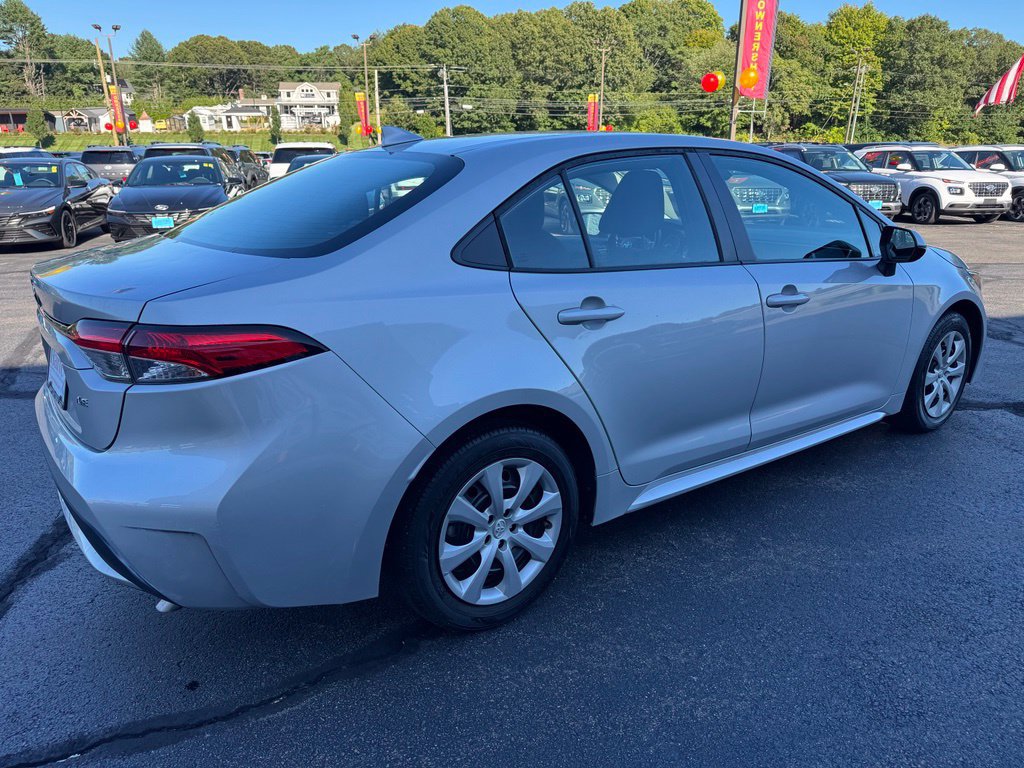 Used 2022 Toyota Corolla LE FWD image 5
