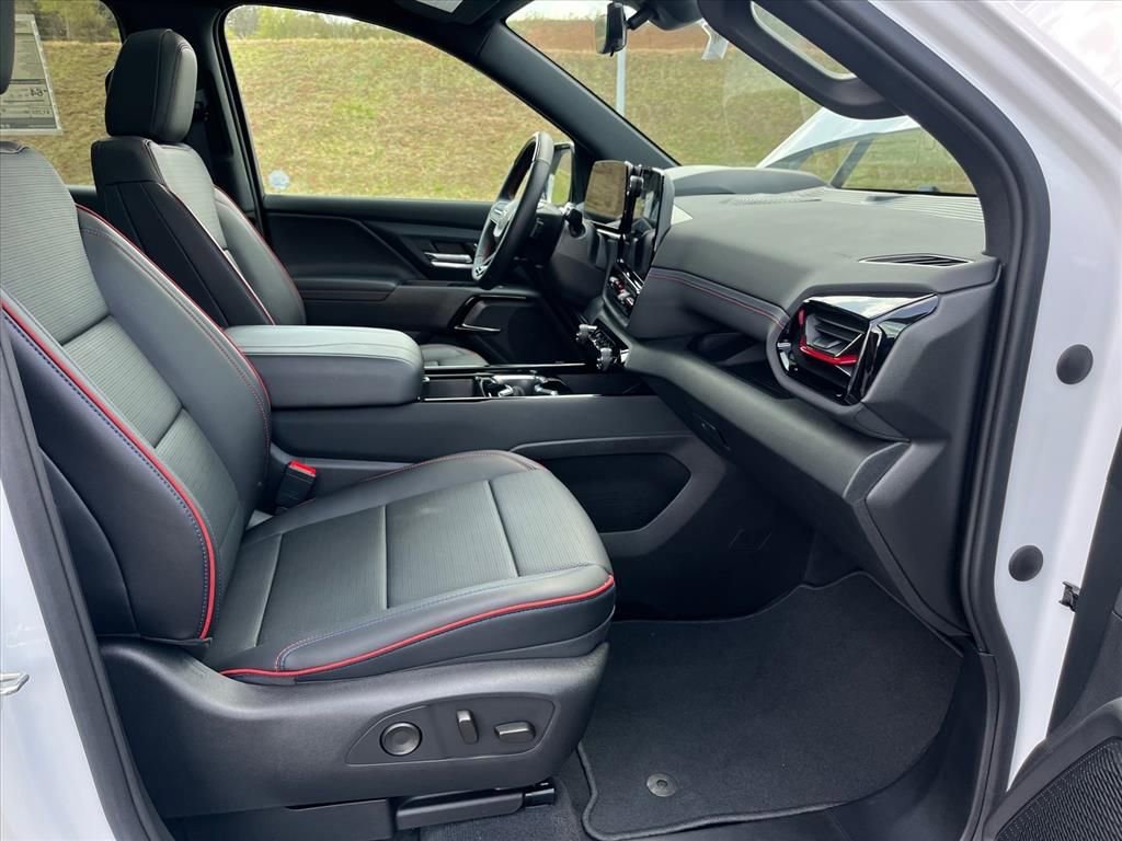 New 2025 Chevrolet Silverado EV RST image 29