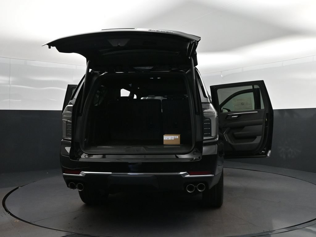 New 2026 Chevrolet Suburban Premier RWD image 51