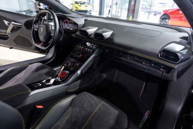 Used 2015 Lamborghini Huracan LP 610-4 image 31