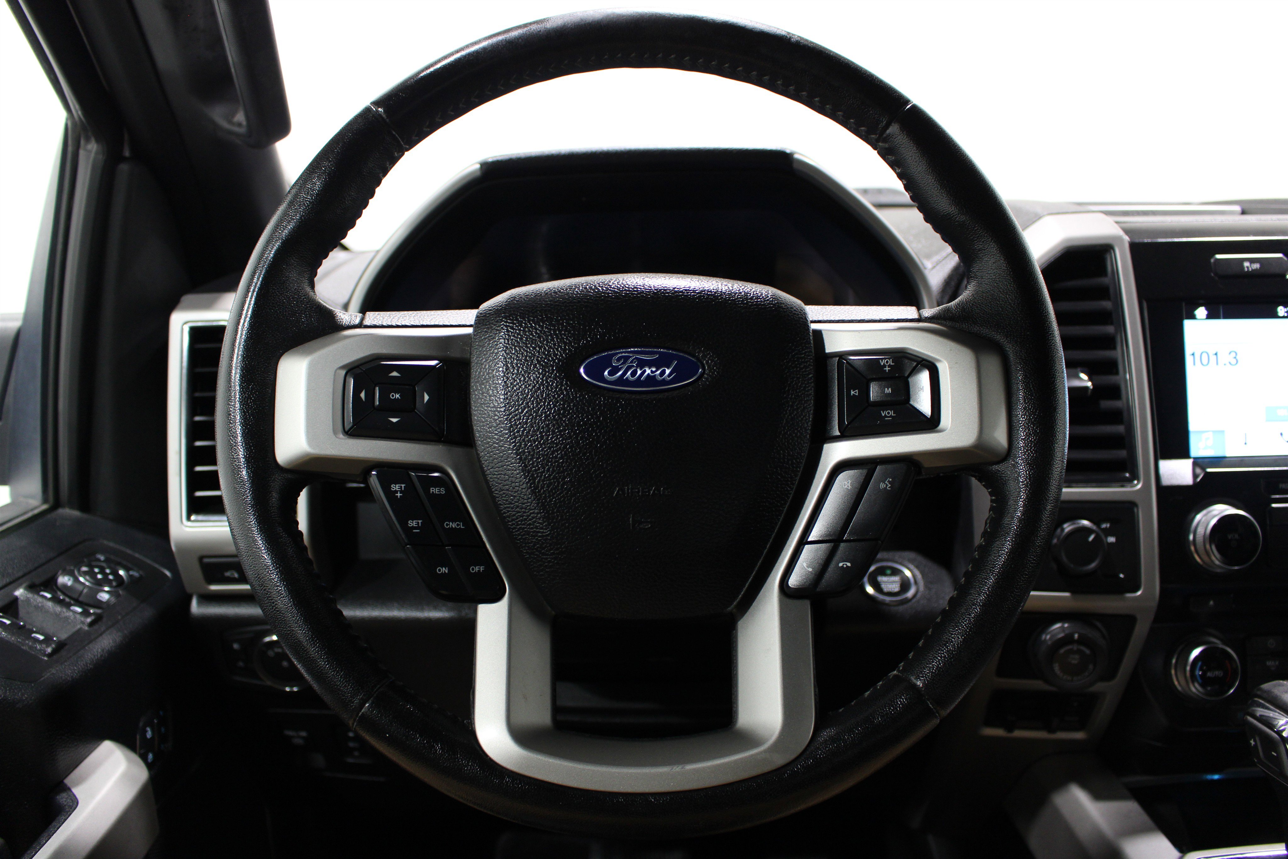 Used 2017 Ford F150 Lariat w/ Equipment Group 502A Luxury RWD image 10
